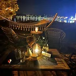 Exclusive Seafront Bacchus Διαμέρισμα