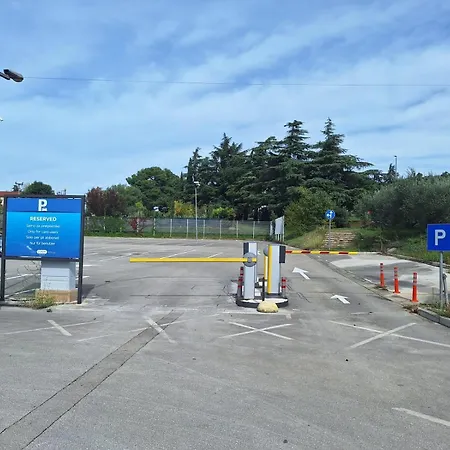 아파트 Exclusive Seafront Bacchus