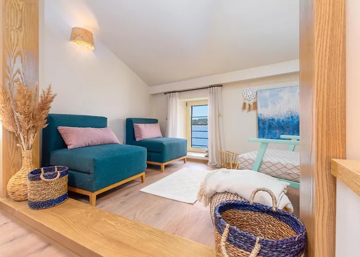 Exclusive Seafront Bacchus *