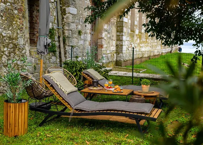 Exclusive Seafront Bacchus 포레치