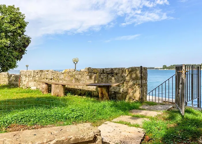 Exclusive Seafront Bacchus * 포레치