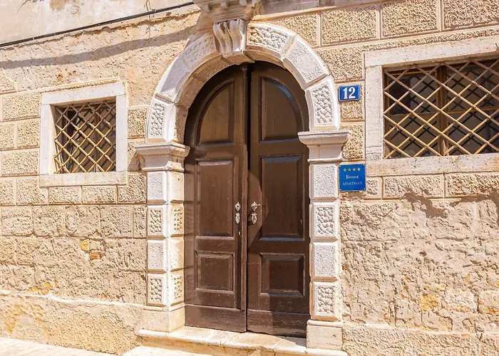 Exclusive Seafront Bacchus 아파트 *