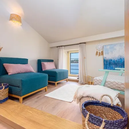 Exclusive Seafront Bacchus *