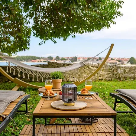 Exclusive Seafront Bacchus * Poreč