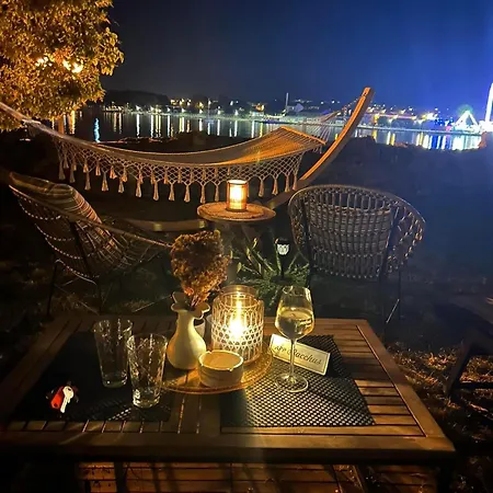 Exclusive Seafront Bacchus Apartment
