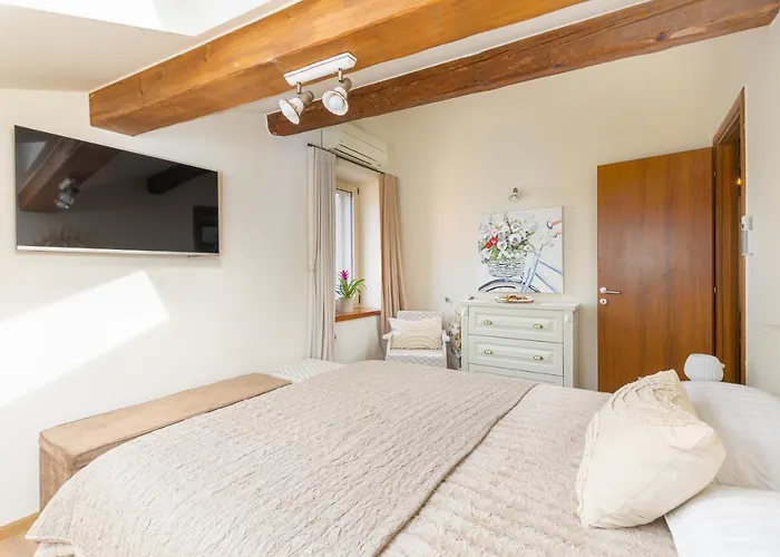 Exclusive Seafront Bacchus * Poreč