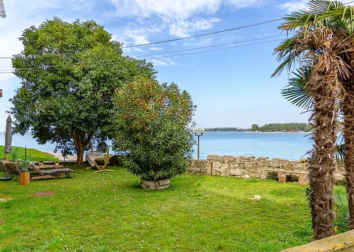 Exclusive Seafront Bacchus * Poreč