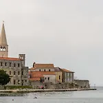 Exclusive Seafront Bacchus Lejlighed Poreč